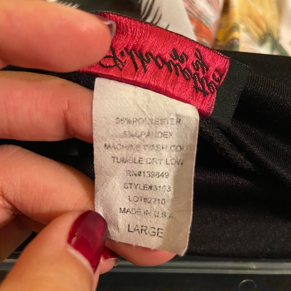 *SOLD* Black Pencil Skirt, size L - Picture 4 of 6